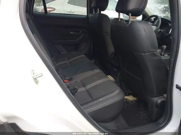 7MMVABBM2RN204698 2024 MAZDA CX-50 - Image 8