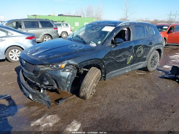7MMVABBM2SN357233 2025 MAZDA CX-50 - Image 2