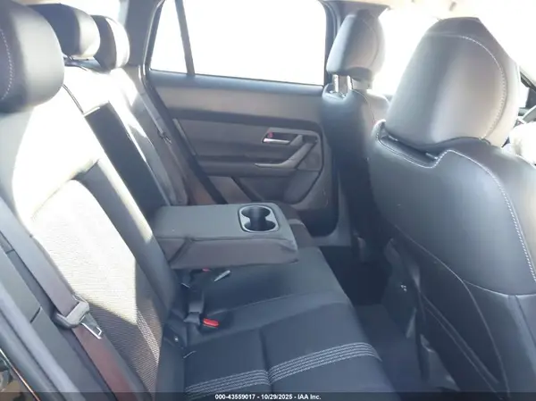 7MMVABBM2SN376445 2025 MAZDA CX-50 - Image 8
