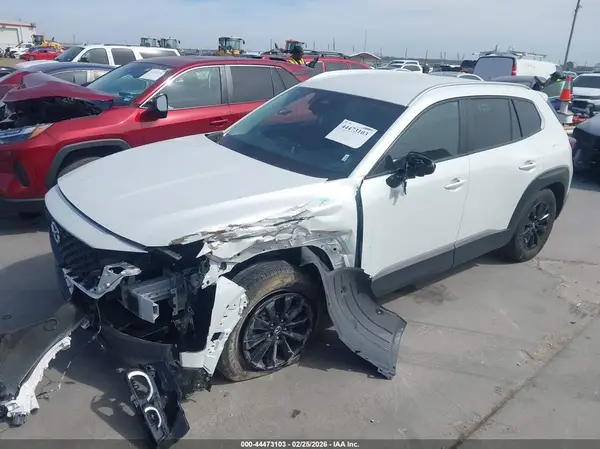 7MMVABBM3SN318747 2025 MAZDA CX-50 - Image 2