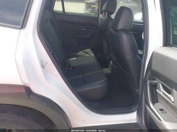 7MMVABBM3SN318747 2025 MAZDA CX-50 - Image 8