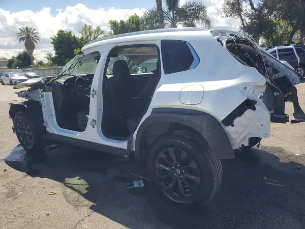 7MMVABBM3SN355295 2025 MAZDA CX-50 - Image 2