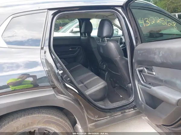 7MMVABBM4SN343575 2025 MAZDA CX-50 - Image 8