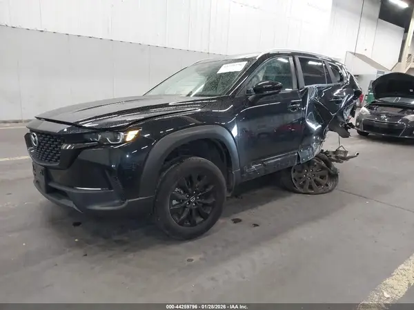 7MMVABBM4SN352857 2025 MAZDA CX-50 - Image 2
