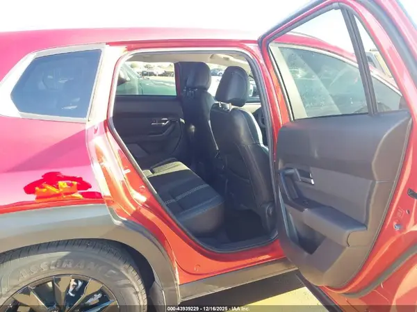 7MMVABBM5SN377878 2025 MAZDA CX-50 - Image 8