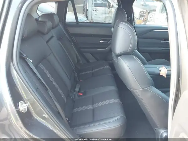 7MMVABBM7SN305080 2025 MAZDA CX-50 - Image 8