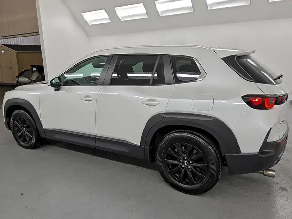 7MMVABBM8SN308232 2025 MAZDA CX-50 - Image 2