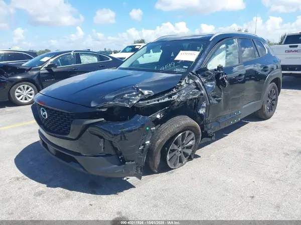 7MMVABBM8SN349492 2025 MAZDA CX-50 - Image 2