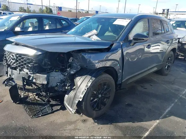7MMVABBM9SN375728 2025 MAZDA CX-50 - Image 2
