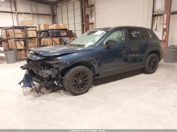 7MMVABBMXSN345461 2025 MAZDA CX-50 - Image 2