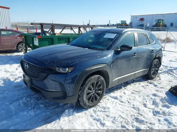 7MMVABCM1PN121923 2023 MAZDA CX-50 - Image 2