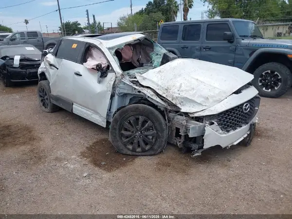 7MMVABCM3PN122460 2023 MAZDA CX-50 - Image 1