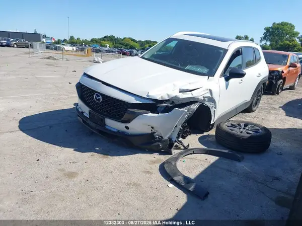 7MMVABCM4RN221386 2024 MAZDA CX-50 - Image 2