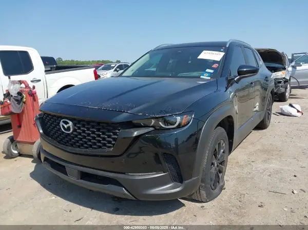 7MMVABCM6PN124154 2023 MAZDA CX-50 - Image 2