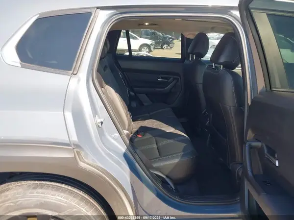 7MMVABCM7PN113034 2023 MAZDA CX-50 - Image 8