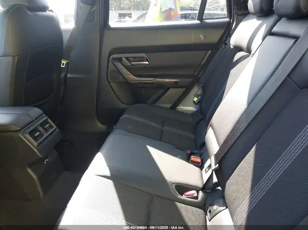 7MMVABDM0SN325815 2025 MAZDA CX-50 - Image 8