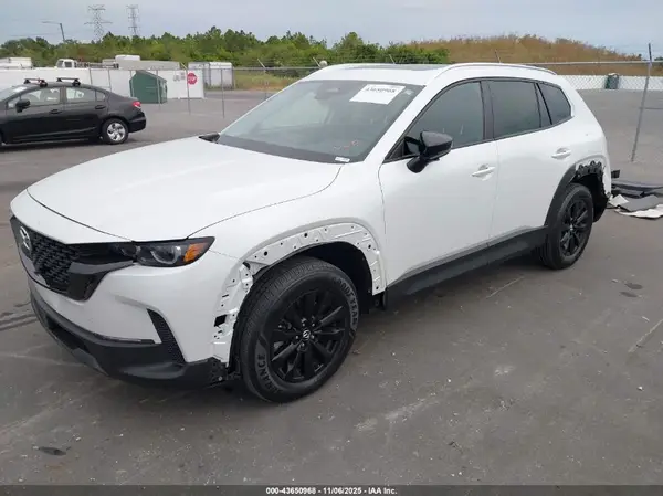 7MMVABDM2SN306098 2025 MAZDA CX-50 - Image 2