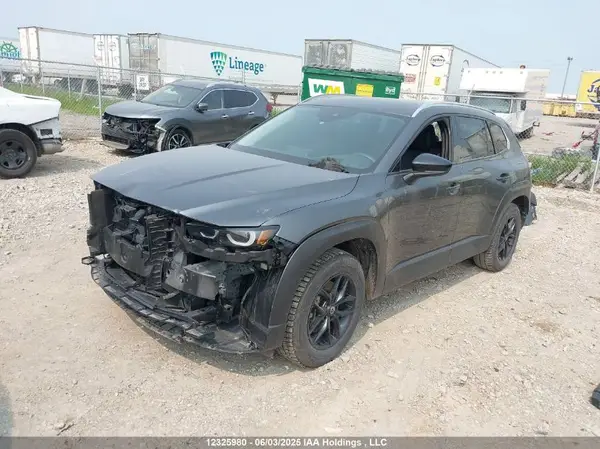 7MMVABDM4RN218972 2024 MAZDA CX-50 - Image 2