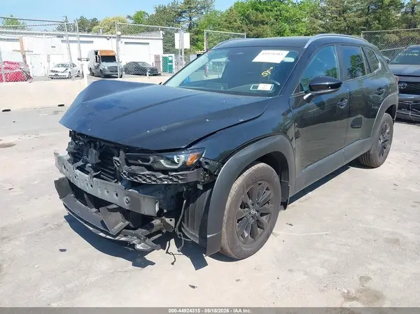 7MMVABDM7SN311832 2025 MAZDA CX-50 - Image 2