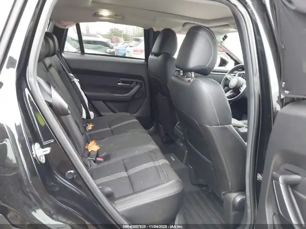 7MMVABDM7SN334320 2025 MAZDA CX-50 - Image 8