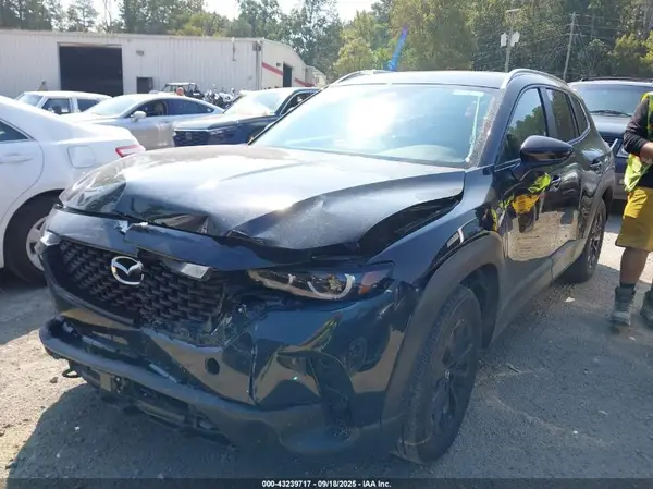 7MMVABDM8SN335038 2025 MAZDA CX-50 - Image 2