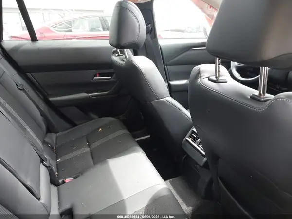 7MMVABDM8SN375717 2025 MAZDA CX-50 - Image 8