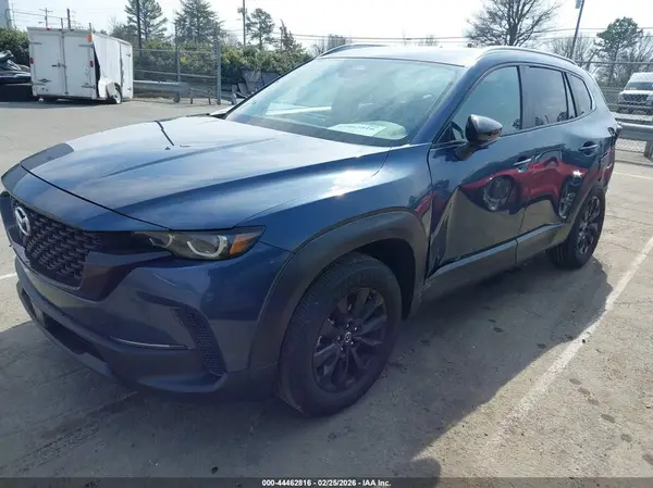 7MMVABDM9SN345769 2025 MAZDA CX-50 - Image 2