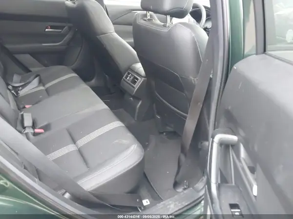 7MMVABDMXSN365576 2025 MAZDA CX-50 - Image 8