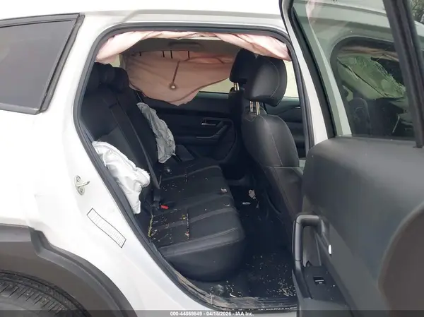 7MMVABDMXSN370986 2025 MAZDA CX-50 - Image 8