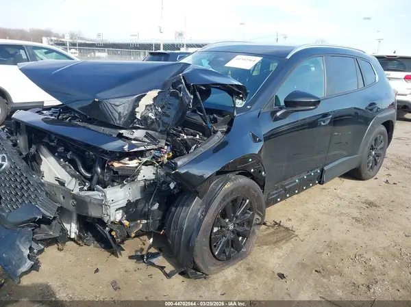 7MMVABDMXSN392356 2025 MAZDA CX-50 - Image 2