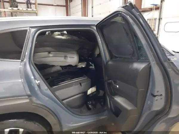 7MMVABDY4PN105829 2023 MAZDA CX-50 - Image 8