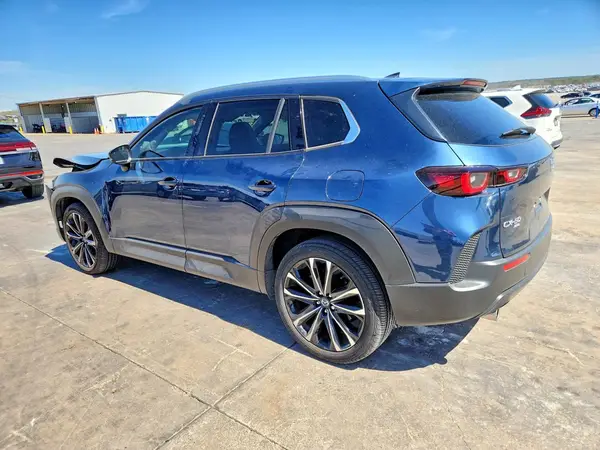 7MMVABEM0SN369652 2025 MAZDA CX-50 - Image 2