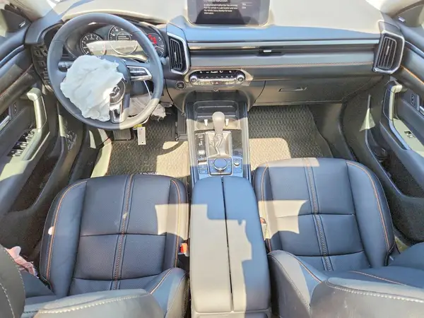 7MMVABEM0SN369652 2025 MAZDA CX-50 - Image 8