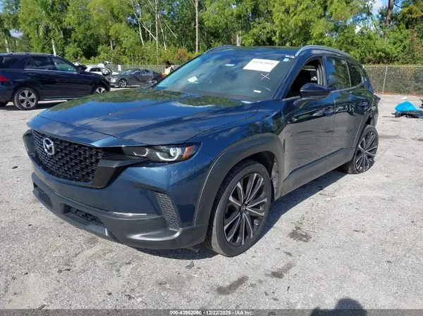 7MMVABEM2PN117442 2023 MAZDA CX-50 - Image 2