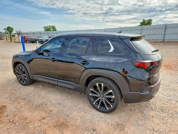 7MMVABEM2PN129073 2023 MAZDA CX-50 - Image 2