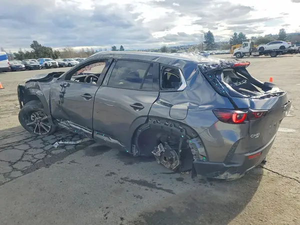 7MMVABEM2PN137626 2023 MAZDA CX-50 - Image 2