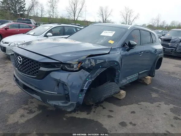7MMVABEM2RN227877 2024 MAZDA CX-50 - Image 2