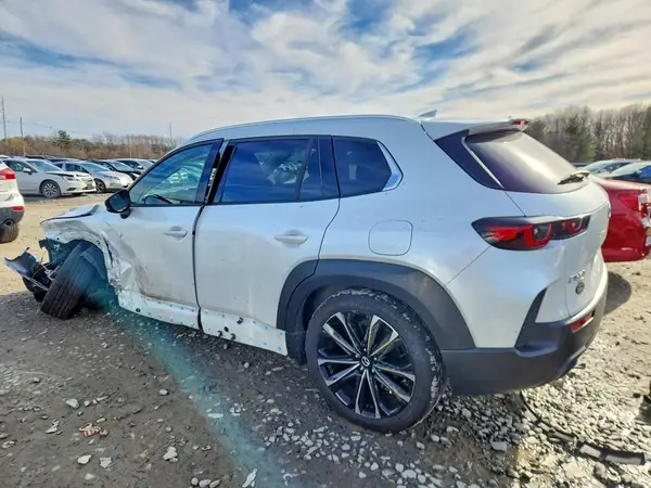 7MMVABEM2SN331582 2025 MAZDA CX-50 - Image 2