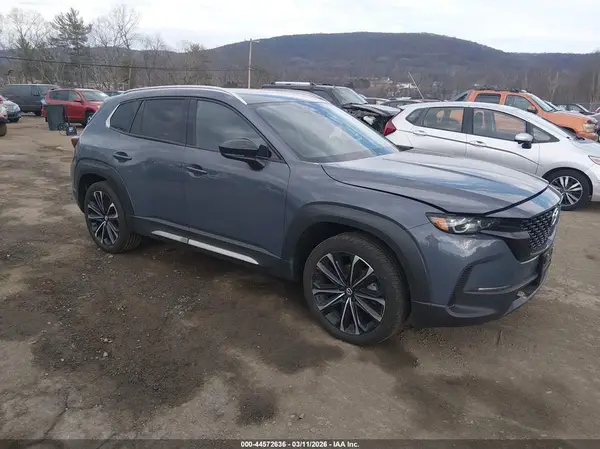 7MMVABEM2SN364453 2025 MAZDA CX-50 - Image 1