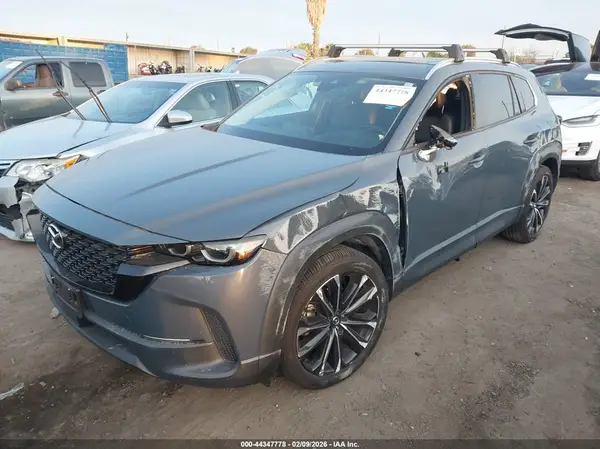 7MMVABEM3PN101623 2023 MAZDA CX-50 - Image 2