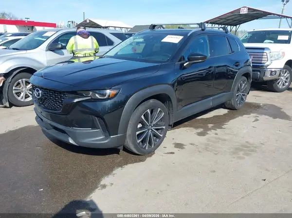 7MMVABEM3PN114114 2023 MAZDA CX-50 - Image 2