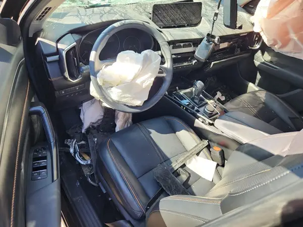7MMVABEM3SN353073 2025 MAZDA CX-50 - Image 8