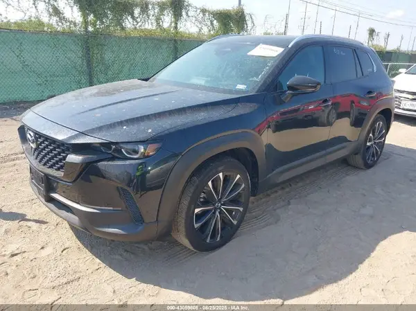 7MMVABEM3SN369158 2025 MAZDA CX-50 - Image 2