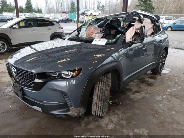 7MMVABEM4SN338985 2025 MAZDA CX-50 - Image 2