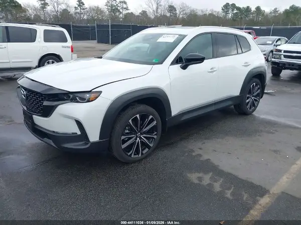 7MMVABEM4SN340347 2025 MAZDA CX-50 - Image 2