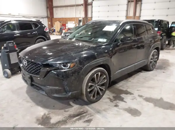 7MMVABEM4SN391198 2025 MAZDA CX-50 - Image 2