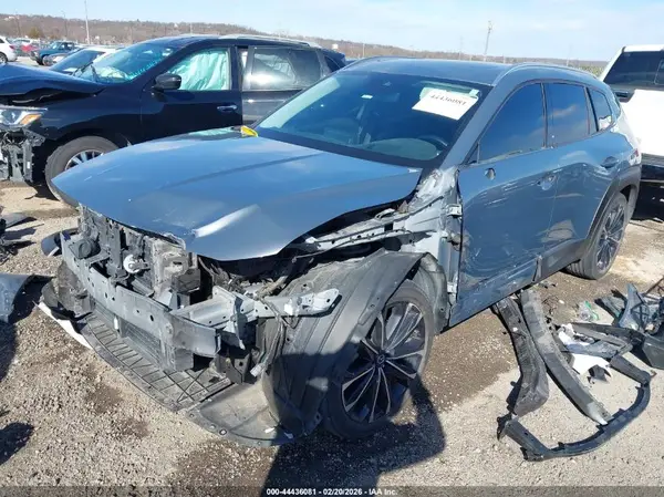 7MMVABEM5PN104863 2023 MAZDA CX-50 - Image 2