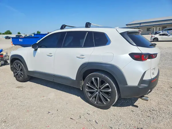 7MMVABEM5PN141038 2023 MAZDA CX-50 - Image 2