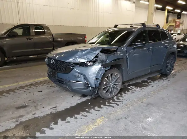 7MMVABEM5SN315974 2025 MAZDA CX-50 - Image 2