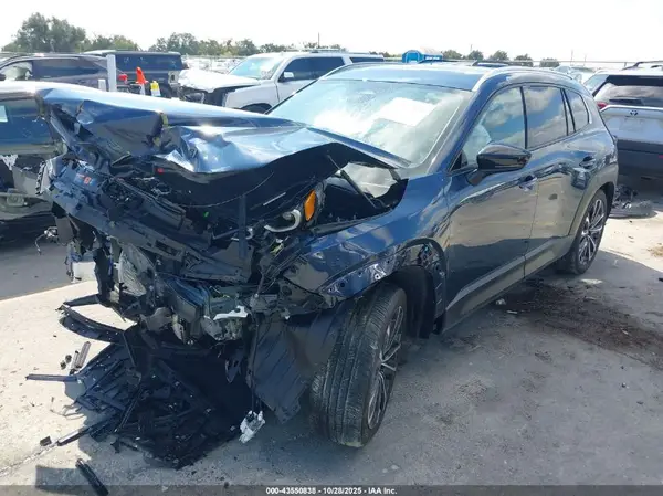 7MMVABEM5SN354418 2025 MAZDA CX-50 - Image 2